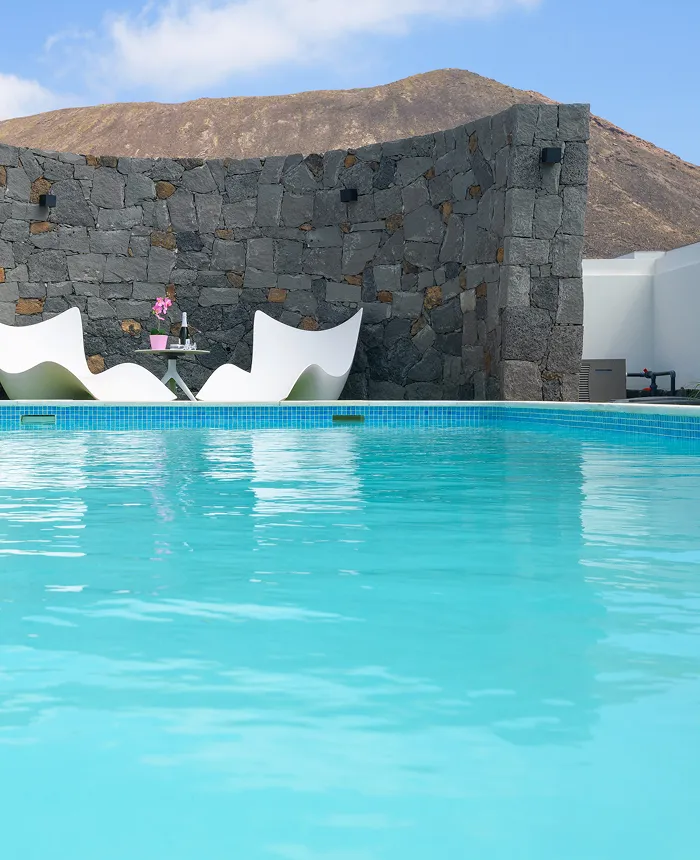 Piscina exterior Piscinas exteriores en la villas Hipoclub