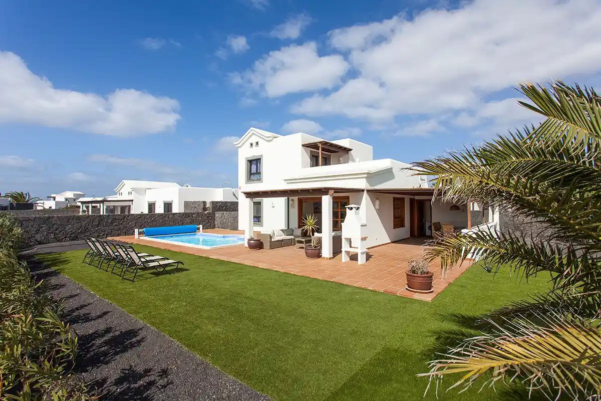 View of the villa from the garden at Hipoclub Villa Zafiro 34