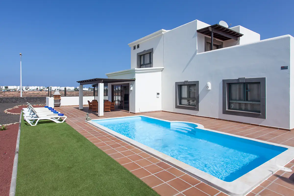 Outdoor pool with lawn and furnished terrace, Hipoclub Villa Aguamarina 2