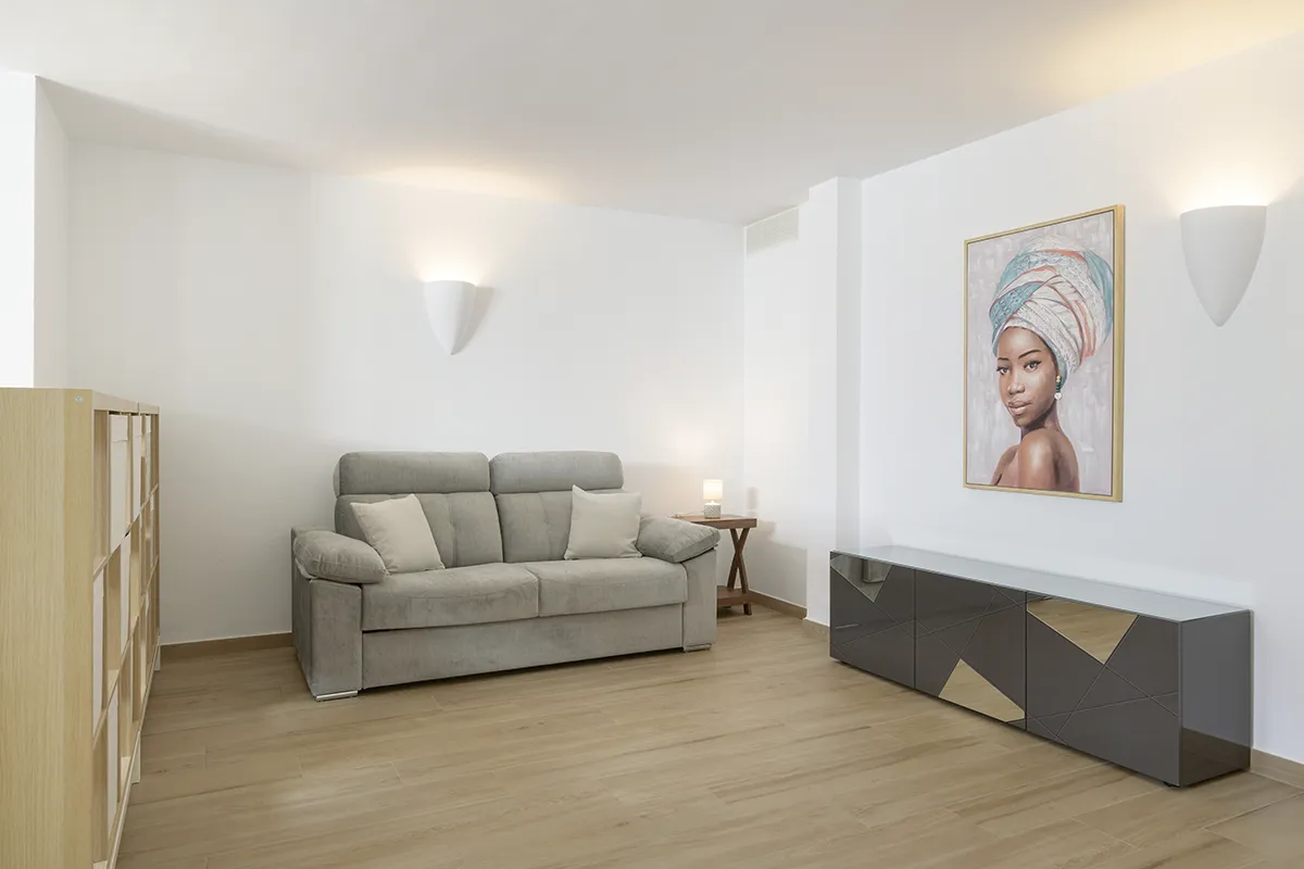 Gemütliche Sitzecke im Elternschlafzimmer der Villa Alisios 43 Hipoclub