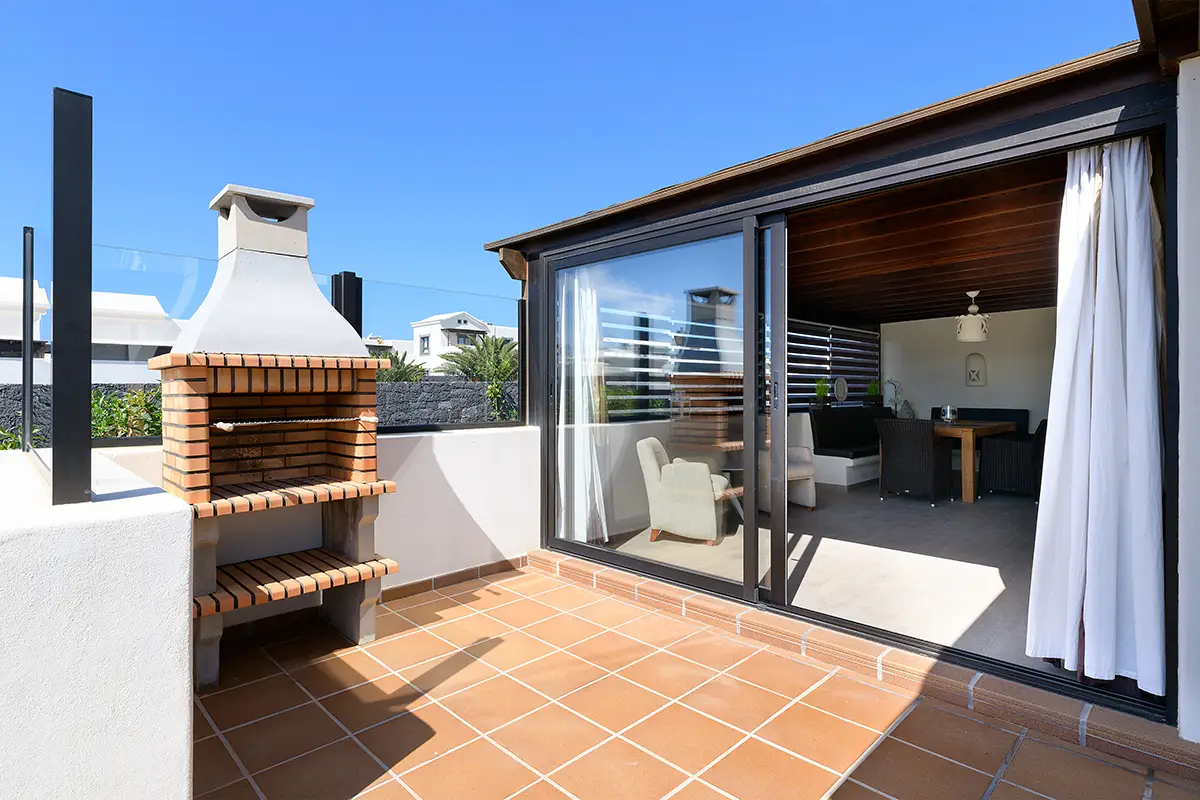 Außenterrasse mit Grill in Hipoclub Villa Aguamarina 27