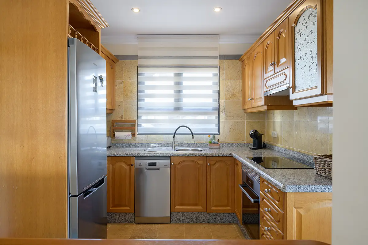 Cocina totalmente equipada en Hipoclub Villa Aguamarina 32