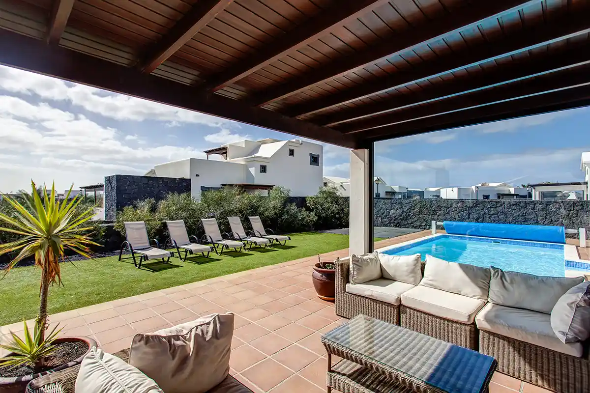 Furnished covered porch at Hipoclub Villa Zafiro 34