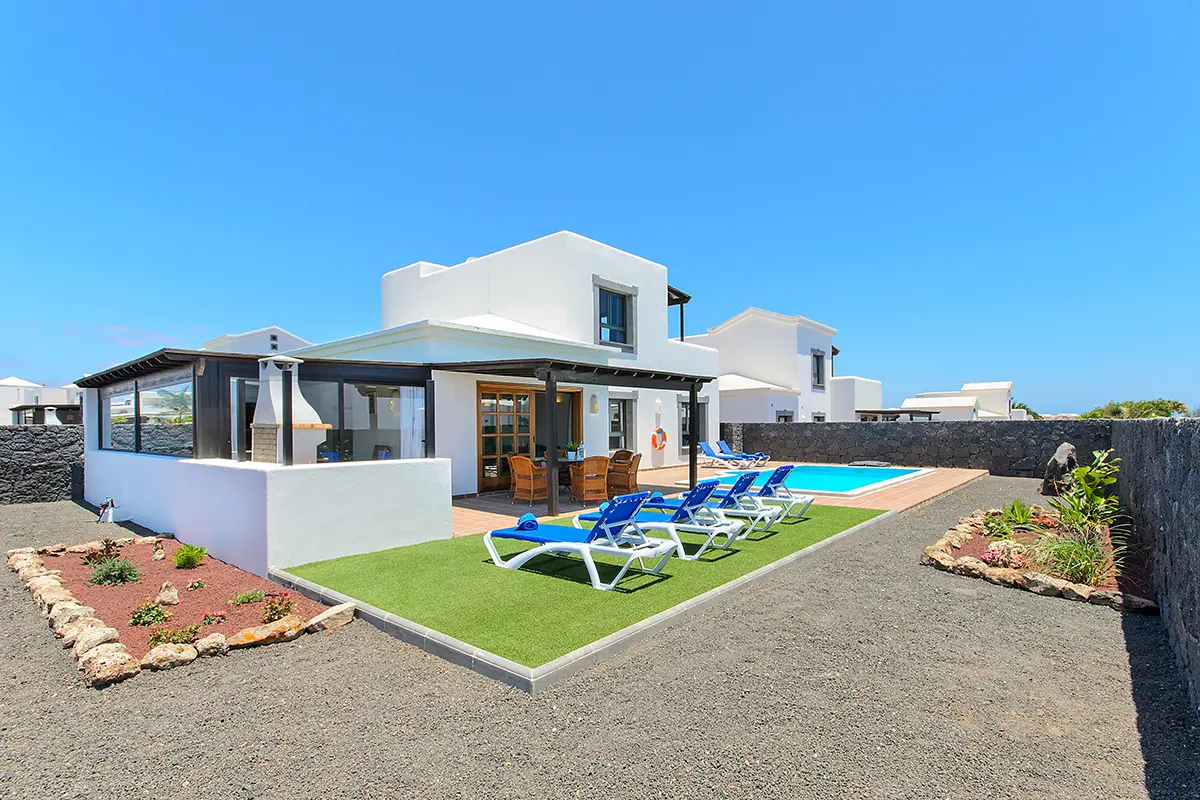 Außenansicht mit vollständigem Umfeld der Hipoclub Villa Aguamarina 28