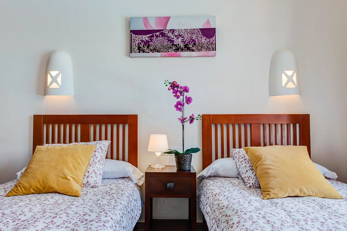 Cozy and bright double bedroom, Hipoclub Villa Aguamarina 2