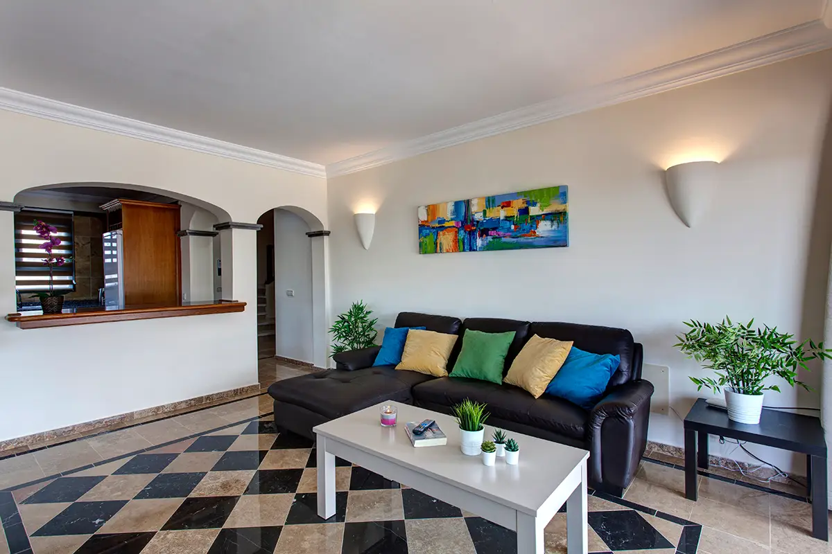 Living room with pass-through to kitchen, Hipoclub Villa Aguamarina 2