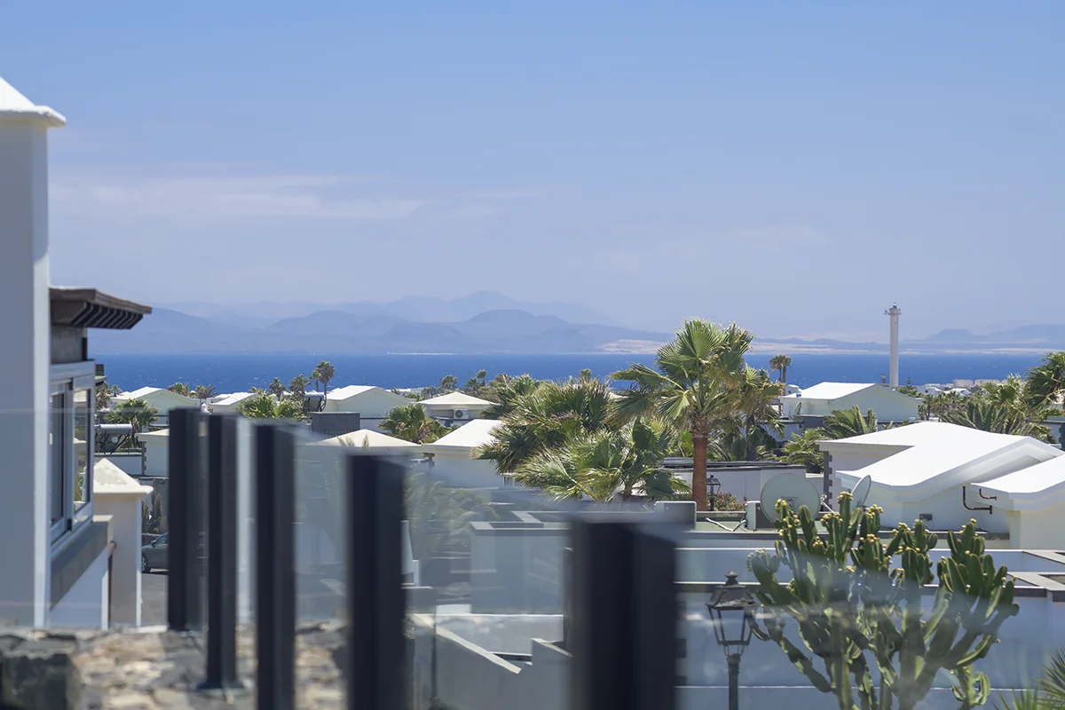 Panoramablick auf Meer und Berge von der Villa Alisios 43 Hipoclub