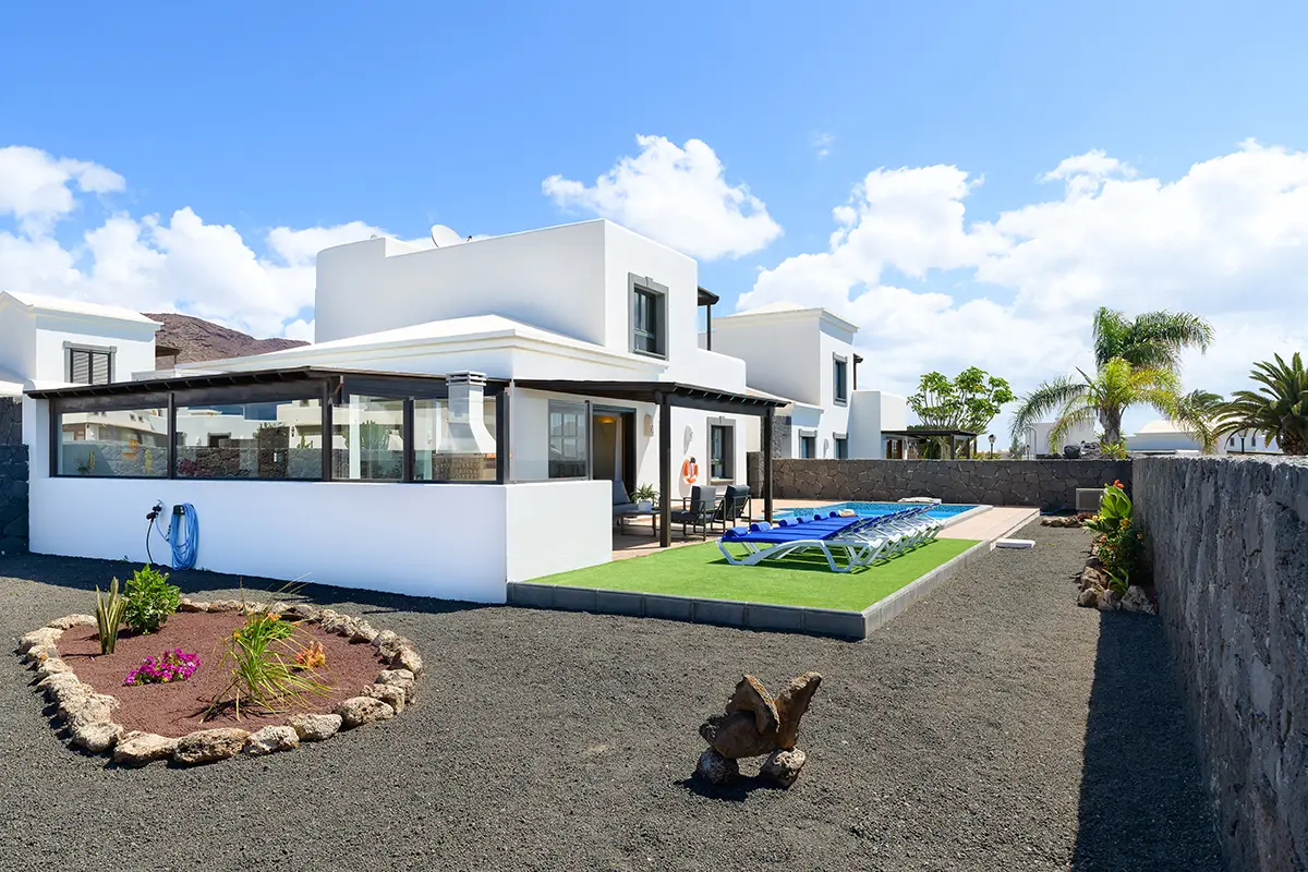 Außenbereich mit Garten in Hipoclub Aguamarina 25