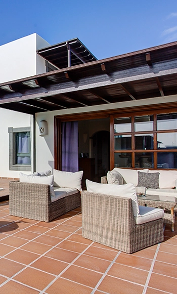 Covered terrace of Hipoclub Villa Zafiro 34